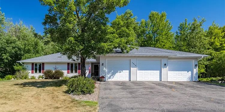 sold-wisconsin-home-crop